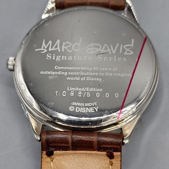 Rare Vintage Marc Davis Signature Series Cruella DeVil Disnry Watch 1095/5000 main image 10
